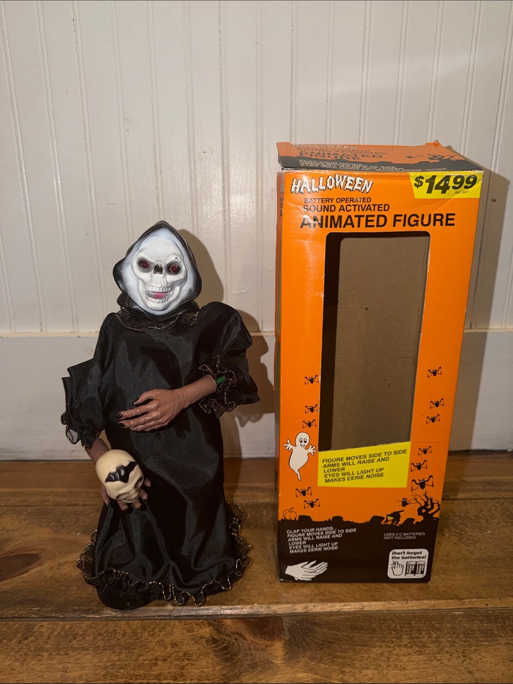 Vintage Skeleton Grim Reaper Halloween Sound & Light Up Animated